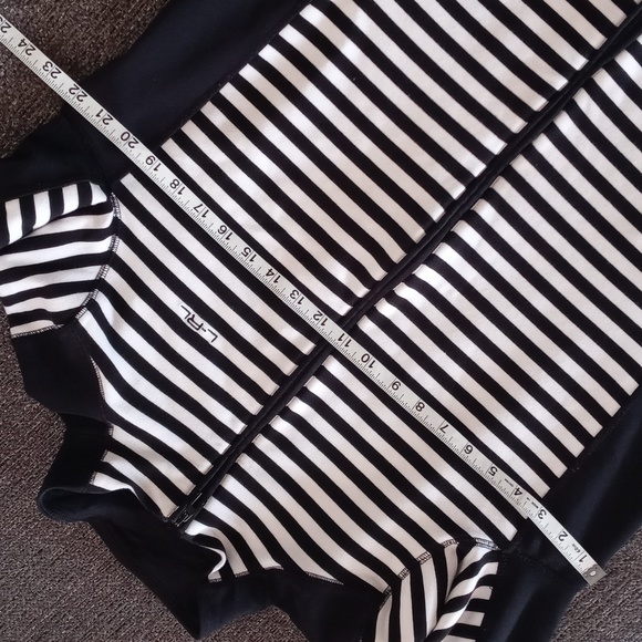 🖤Lauren Ralph Lauren🖤 - Black/White Striped Full-Zip Jacket - Picture 10 of 12